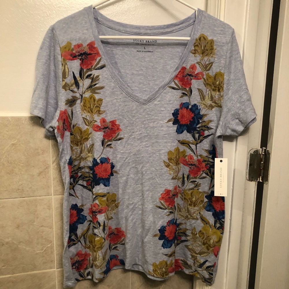 Lucky brand floral tee 🌺